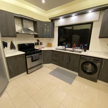 Dair Ghbar Apartment Amman Room photo