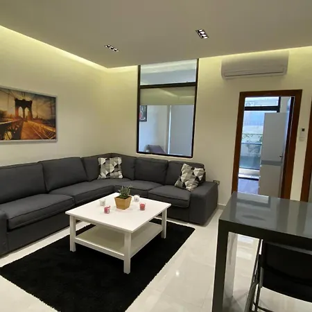 Dair Ghbar Apartment Amman Room photo